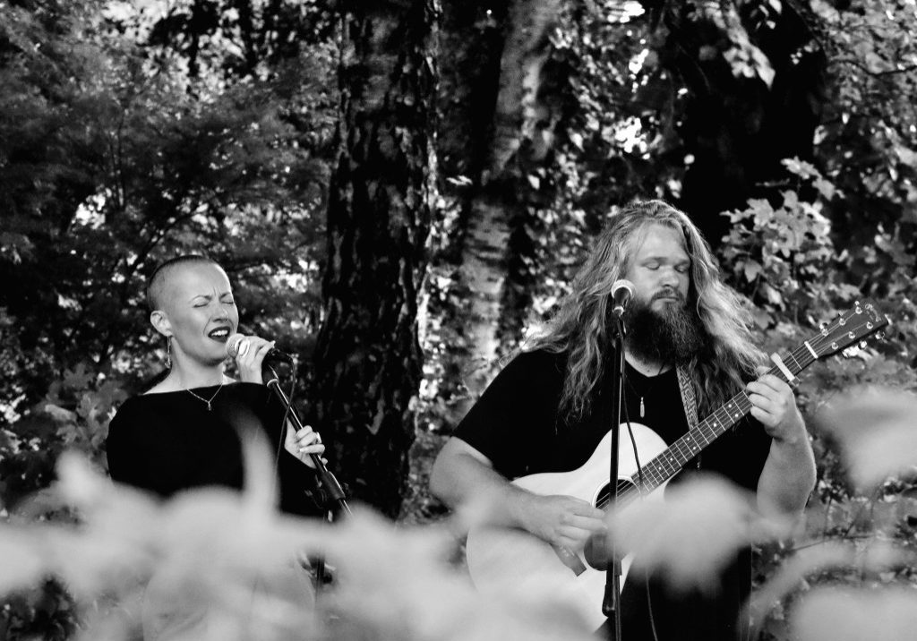 Lion & the Rose out door concert